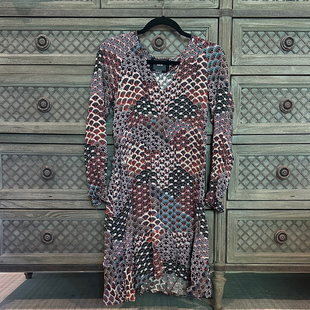 Maeve Multicolor Printed Long-Sleeve V-Neck knee-length Dress